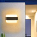 Ver mais imagens de Arandela Aura 12W 3000k Preto Autovolt IP65 À Prova D'Água em Policarbonato Iluminação Externa Moder