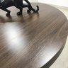 Mesa para Escritório com Curvas Orgânicas, Pés Ripados e Tampo Tamburato Diretor 2 Metros  - 14