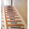 Adesivo Decorativo de Para Escada ou Parede Frase Potencial, Garra - 1