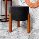 Ver imagem 2 de Puff Decorativo Redondo Pés Madeira Maciça Suede Preto