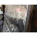 Ver imagem 4 de Chapa Alumínio Lavrada Xadrez 500x500mm Espessura de 1,2mm