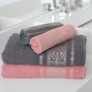 Kit Toalha de Banho 2 Und. e Toalha de Rosto 2 Und. Algodão:rosa/cinza