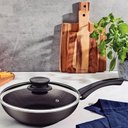 Ver imagem 4 de Frigideira Funda Antiaderente Tramontina Paris Alumínio Tampa Vidro 26cm Chumbo Cabo Baquelite