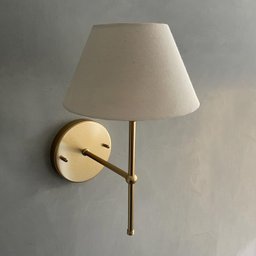 Kit 2 Arandelas Luminaria de Parede Dourado Moderna Bivolt com Cupula Bege Algodao - 4
