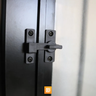 Porta Social com Postigo Vidro Boreal Aluminio Preto - Linha 25 - 210cm - 80cm - Direito - 3