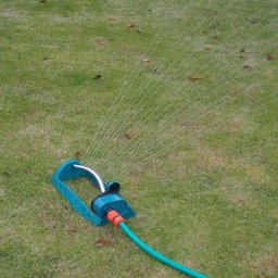 Irrigador Oscilante Lorben 1-2" 15 Furos Aspersor com Bico Engate Rápido Jardim Gramado Horta - 4