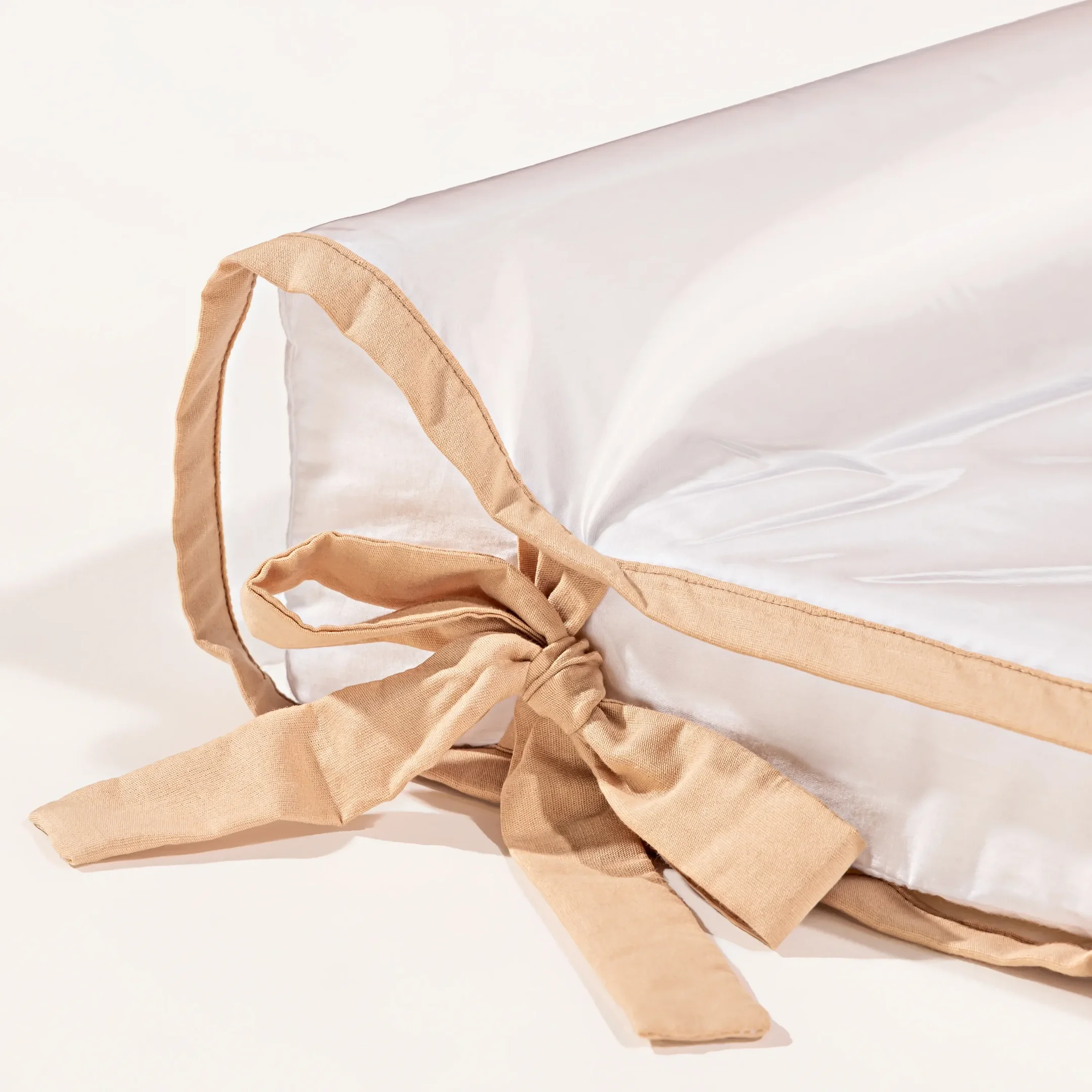 Trocador Bege | Formato Anatômico/concha | Percal 230 Fios 100% Algodão Antialérgico | Capa Plástica - 2