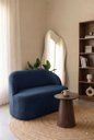 Ver imagem 1 de Sofá Luna 140cm Namoradeira Orgânica Design Curvo Bouclê Azul-Marinho Liso