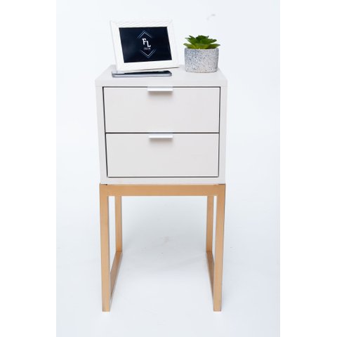 Mesa de Cabeceira Industrial Off White Eco 30cm com 2 Gavetas Base Dourada - Enviamos Montado