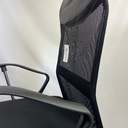 Ver imagem 4 de Cadeira Escritório Diretor Modelo Tribune Base Cromada e Rodinhas