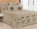 Ver imagem 1 de Kit Cobre Leito Casal Queen Encanto 07 Peças Bordado Colcha - Avelã