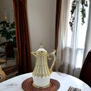 Ver imagem 4 de Garrafa Térmica Branco com Dourado para Café e Chá - 1l