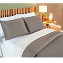 Ver imagem 2 de Cobre Leito Cama Casal 3 peças Colcha 200 fios Dupla Face Colors: Camafeu/ Palha