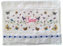 Ver imagem 1 de Toalha Bordada De Mão Lavabo bem trabalhado com lindas e várias Borboletas Dohler Artesanalle FITA A