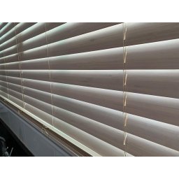 Persiana Horizontal Bambu 50mm Patina 120 (L) X 140 (A) cm Marrom 1,20 x 1,40 m Cortina Madeira Luxo - 5