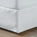 Ver imagem 1 de Saia Box Matelada Padrão Branco