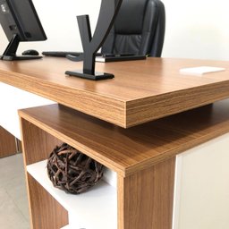 Mesa para Escritório Diretor em L Escrivaninha Porta de Correr e Caixa de Tomada - 8