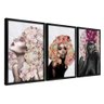 Kit 3 Quadros Decorativos 30x45 Mulheres Rosto Flores Rosas Arte na Arte Moldura Preta - 1