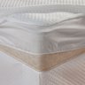 Capa Protetora de Colchão Impermeável Casal King Matelado com Elástico: Branco - 4