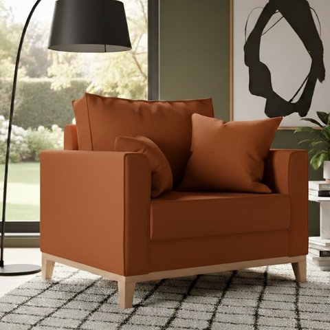 Poltrona Beny Individual em Suede, Base em Madeira, com 2 Almofadas.