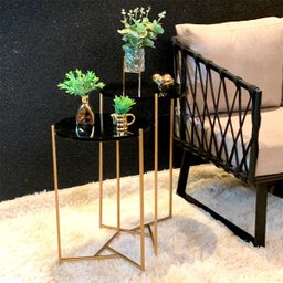 Mesa de Canto Moderna Sala Estar Pé de Ferro Dourada:tampos Pretos Ferragens Dourada - 2