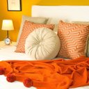 Ver imagem 2 de CAPA DE ALMOFADA EM SUEDE NA COR BEGE Almofadas Estilo