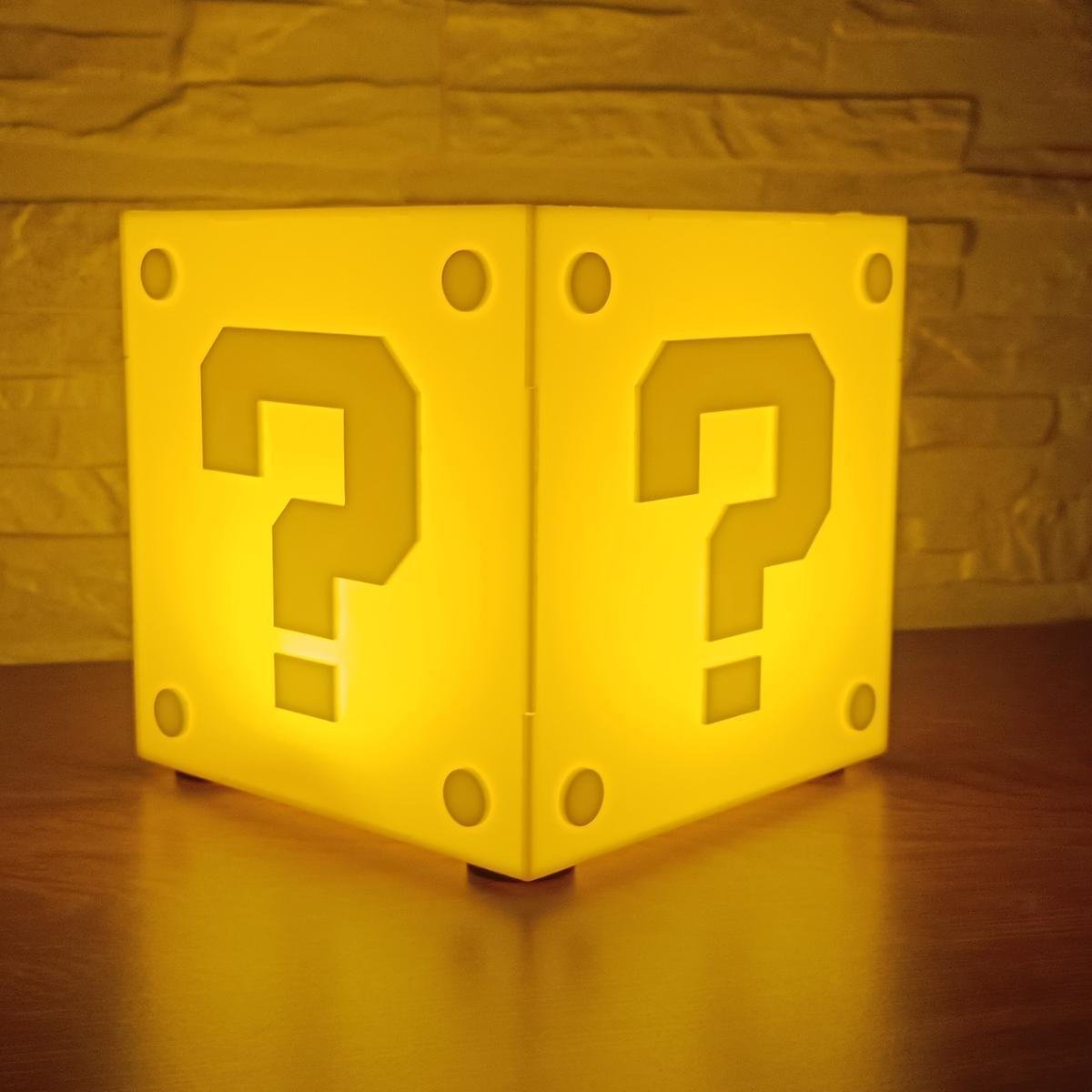 Luminaria Abajur de Mesa Amarelo Branco Mario Bros Grande - 4