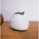 Ver imagem 2 de Vaso Decorativo Dobradura Branco em Cerâmica 16,5x17,5cm - D’Rossi