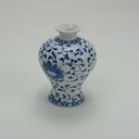 Ver mais imagens de Vaso Decorativo de Cerâmica Azul 11x8x8cm Enfeite Sala Mesa Estante Aparador