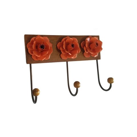 Cabide com Flor para Parede de Madeira Pendurador de Roupas e Toalhas Libertas Rosas Artesanato Cabi