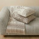 Ver imagem 1 de Kit Manta e Almofadas Decorativas para Sofá Bahamas Caramelo - Nexta Casa