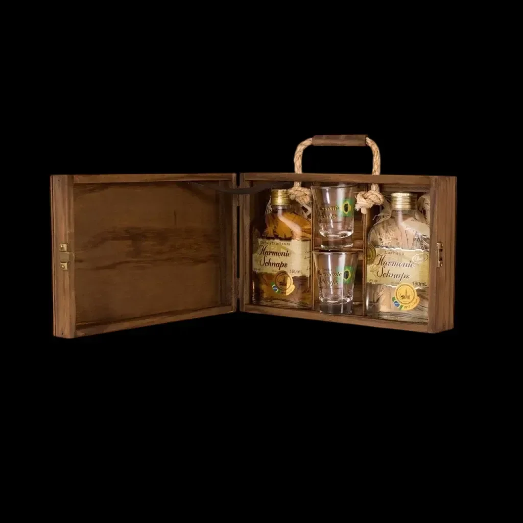 Kit Madeira Cachaça Harmonie Schnaps – 2 Garrafas 160ml e 2 Copos