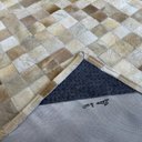 Ver imagem 3 de Tapete de Couro Bege Misto 2,00x3,00 sem Borda Quadros 5x5cm