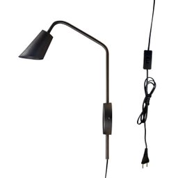 Arandela de Parede New City C/ Plug e Interruptor - Preto - 2