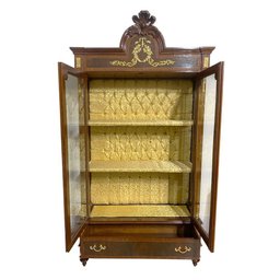 Cristaleira Clássica em Marchetaria com Fundo em Capitonê Amarelo - 240x127x46cm - 3