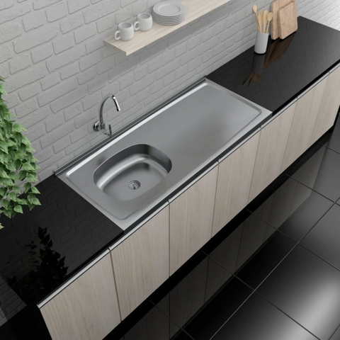 Pia de Cozinha em Aço Inox de 120cmx53cm Deslocada para Esquerda Concretada Lisa com Válvula Bali