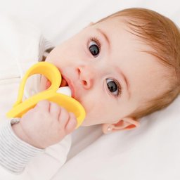 Massageador Mordedor de Gengiva Banana Bebê Buba - 2
