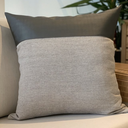 Ver imagem 2 de Almofada em Couro e Linho Cinza Quadrada:Completa