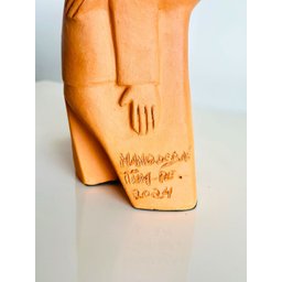 Escultura Casal de Homens Passeando em Cerâmica. Mano de Baé - 4