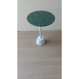 Mesa Lateral de 30Ø e altura de 52cm, Tampo em Mármore Verde Guatemala - 1