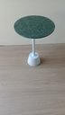 Ver imagem 1 de Mesa Lateral de 30Ø e altura de 52cm, Tampo em Mármore Verde Guatemala