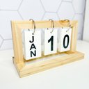 Ver imagem 1 de Calendário Decorativo Permanente de Madeira