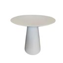 Ver imagem 1 de Mesa de Apoio Cone Laqueada Tampo 60cm 60cm Branco
