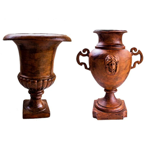 Vaso Holanda H: 81 Cm + Ânfora Cara de Índia H: 60 Cm em Ferro Fundido
