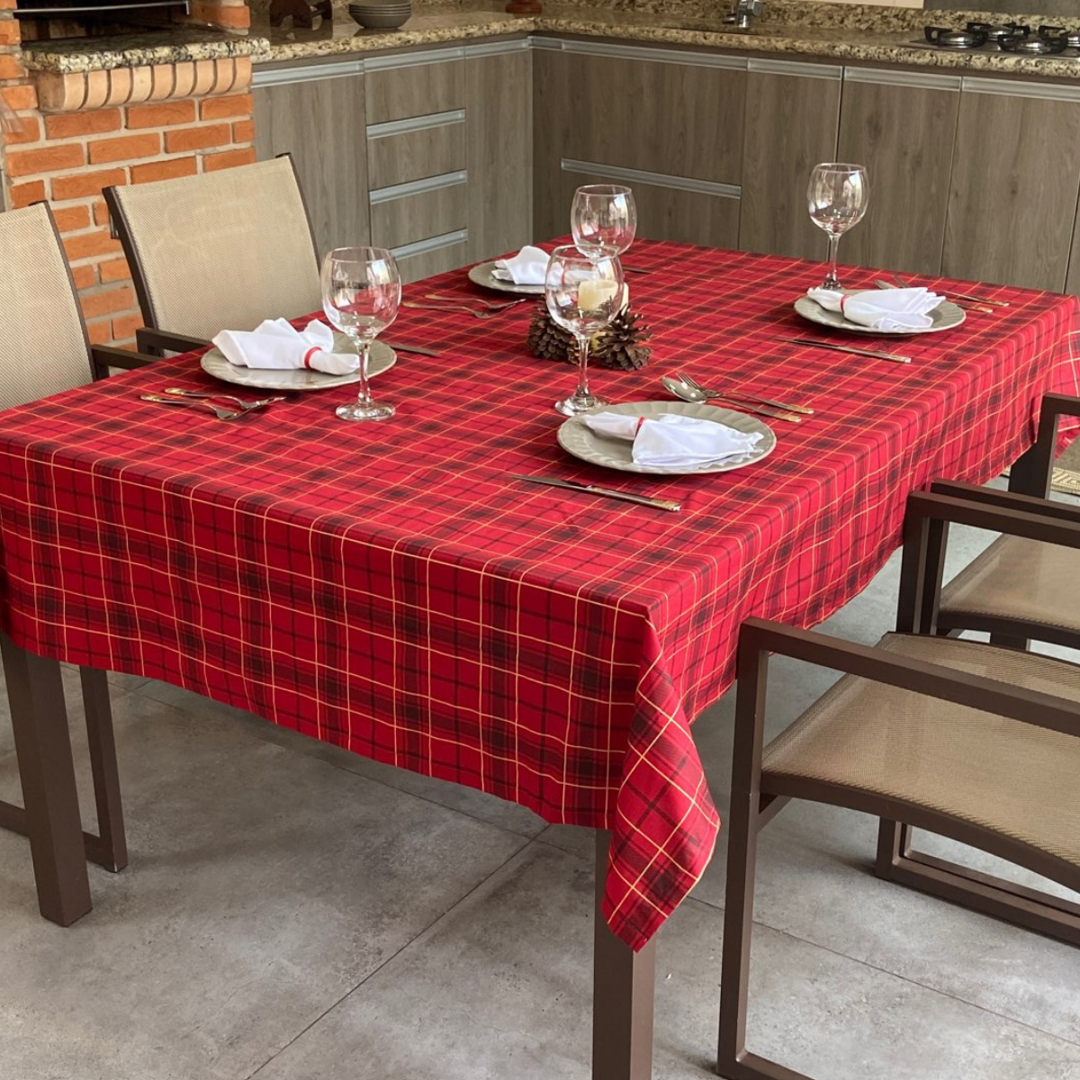 Toalha De Mesa Retangular Para 6 Lugares Xadrez Vermelho 1.45m X