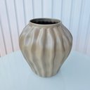 Ver imagem 4 de Vaso centro de mesa cerâmico cáqui c/ trabalhado ondulação