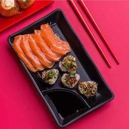 2 Pratos para Sushi com Porta Shoyu 19x12cm Melamina Preta Retangular Comida Japonesa - 3 2 Pratos para Sushi com Porta Shoyu 19x12cm Melamina Preta Retangular Comida Japonesa - 3