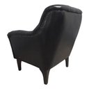 Ver imagem 5 de Poltrona Decorativa com Tachas e Pés de Madeira Tecido Sintético Preto Shaula Larbelle
