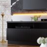 Estante Home Theater com LED para TV até 70 Pol. 3 Portas Marajó Preto Fosco - Colibri - 4
