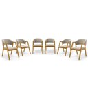 Ver imagem 1 de Kit com 6 Cadeiras Leticia Madeira Maciça Estofada para Mesa de Jantar Veludo Bege 102